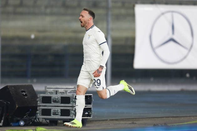 January 11, 2026, Verona, Veneto, Italy: MANUEL LAZZARI 29 of Lazio celebrates provoking an own goal by VICTOR NELSSON 15 of Hellas Verona on Matchday 20 of 38 of the Serie A 2025 26 between HELLAS VERONA and LAZIO at the Bentegodi Stadium in Verona, Italy Verona Italy - ZUMAc179 20260111_zep_c179_036 Copyright: xMickaelxChavetx