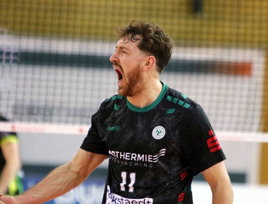 Cheers from Marco MILOVANOVIC Haching , He Volleyball, 1 BL,25 26, TSV Haching Muenchen vs Helios Gizzlys Giesen, , Geothermie Arena, Unterhaching, 11 01 26 Copyright: WolfgangxFehrmann
