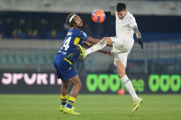 Hellas Verona FC v SS Lazio - Serie A Nicolo Rovella of SS Lazio plays during the soccer match between Hellas Verona FC and SS Lazio, MD20 of Serie A Enilive Italian soccer championship 2025 2026 at Marcantonio Bentegodi Stadium in Verona, Italy, on January 11, 2026. Verona Italy  Copyright: xRobertoxTommasinix originalFilename:tommasini-hellasve260111_npQ6V.jpg