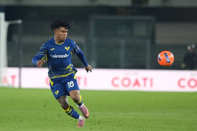 Hellas Verona FC v SS Lazio - Serie A Gift Orban of Hellas Verona FC participates in the soccer match between Hellas Verona FC and SS Lazio, MD20 of the Serie A Enilive Italian soccer championship 2025 2026 at Marcantonio Bentegodi Stadium in Verona, Italy, on January 11, 2026. Verona Italy  Copyright: xRobertoxTommasinix originalFilename:tommasini-hellasve260111_npVEZ.jpg