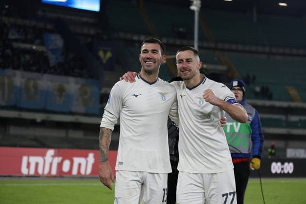 January 11, 2026, Verona, Veneto, Italy: LAZIO players ALESSIO ROMAGNOLI and AADAM MARUSIC celebrate winning Matchday 20 of 38 of the Serie A 2025 26 between HELLAS VERONA and LAZIO at the Bentegodi Stadium in Verona, Italy Verona Italy - ZUMAc179 20260111_zep_c179_052 Copyright: xMickaelxChavetx