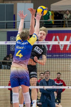 1 Volleyball Bundesliga Season 2025 2026 Cerebricks Volley Goats Mitteldeutschland vs SVG Lüneburg Halle, Germany January 11, 2026 Pictured from left Tom Borchert Bitterfeld and Axel Valentin Enlund Lueneburg Halle Saale swh Arena Sachsen Anhalt Germany
