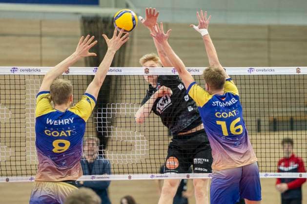 1 Volleyball Bundesliga Season 2025 2026 Cerebricks Volley Goats Mitteldeutschland vs SVG Lüneburg Halle, Germany January 11, 2026 In the picture from left Jannis Wehry Bitterfeld , Axel Juul Larsen Lueneburg and Paul Stommel Bitterfeld Halle Saale swh Arena Sachsen Anhalt Germany