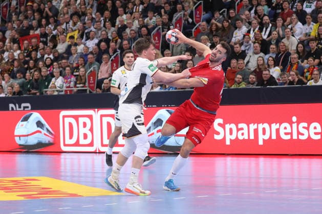 11 01 2026, xgox, handball, international match, Germany Croatia v l Nils Lichtlein Germany, 3 , Ivano Pavlovic Croatia, 13 duel, duel, fight, tackle Hannover