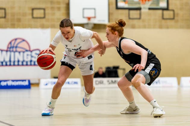 Nici Egert Wings Leverkusen,No 04 on the ball against Lea Wolff Talents BonnRhöndorf,No 77 DEU, Leverkusen, 11 01 2026 Basketball, Women 2 Bundesliga North, Matchday 14, Wings Leverkusen Talents BonnRhöndorf
