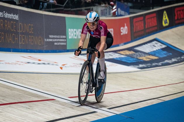 ABMA Maureen Sixdays Bremen 2026 Team 5 ABMA Maureen NED Black Landscape horizontal Landscape Event Event Sixdays Bremen 2026 Category Category Cycling Track Cycling Sixdays Elite Women Location Location Europe Germany Bremen ÖVB Arena Discipline Points Race Distance m Date Date 11 01 2026 Sunday Day 3