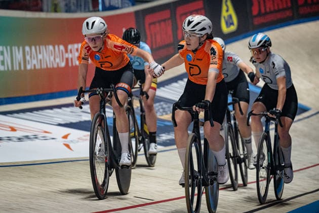 JÄHRIG Fabienne, SIMON Jette Sixdays Bremen 2026 Team 4 JÄHRIG Fabienne GER Black SIMON Jette GER Red Landscape horizontal Landscape Event Event Sixdays Bremen 2026 Category Category Cycling Track Cycling Sixdays Elite Women Location Location Europe Germany Bremen ÖVB Arena Discipline Madison Distance m Date Date 11 01 2026 Sunday Day 3