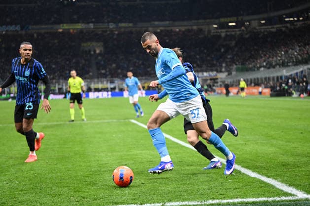 FC Internazionale v SSC Napoli - Serie A Leonardo Spinazzola of SSC Napoli plays during the Italian Serie A football match between Inter FC and SSC Napoli at Giuseppe Meazza San Siro stadium in Milan, Italy, on January 11, 2026. Milano Italy  Copyright: xTizianoxBallabiox originalFilename:ballabio-interfci260111_npvv4.jpg