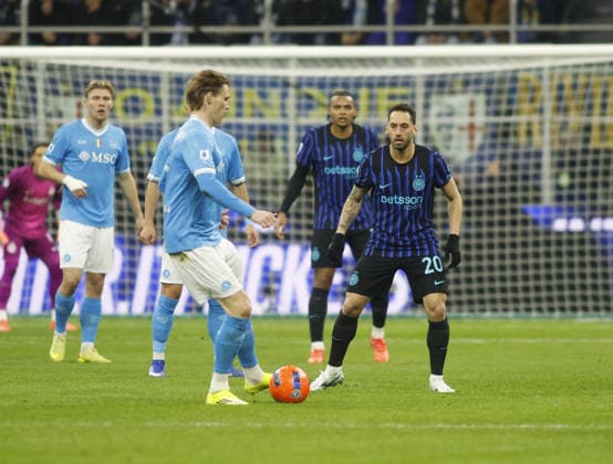 Hakan Calhanoglu of FC Inter during the Italian Serie A, 2025 26 season, football match between FC Inter and SSC Napoli on 11 January 2026 at â?? Giueppe Meazza â?? Stadium, San Siro, Milan, Italy. Photo Nderim KACELI  Copyright: xNderimxKaceli IPAxSportx xipa-agency.netx xx IPA_69950138 IPA_Agency_IPA69950138