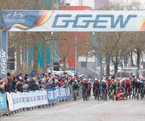 11 01 2026 German Cyclo-cross Championship Bensheim German Cyclo-cross Championship 2026 here Race ELITE Men Start with crash bottom right Luca HARTER 2 Stevens Racing Team at the finish then 4th place Bensheim Hessen Germany