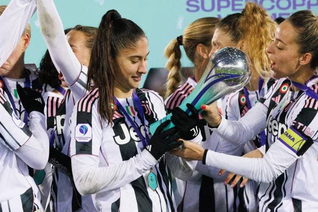 CALCIO - Supercoppa Femminile - Juventus FC vs AS Roma Chiara Beccari and Martina Rosucci of Juventus celebrate at the end of The Supercoppa Women match between Juventus Fc and As Roma at Adriatico Stadium on January 11, 2026 in Pescara, Italy. Photo: Cinzia Camela. Pescara Italy  Copyright: xIPAxSport ABACAx
