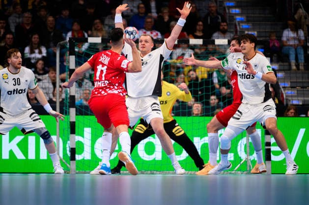 Hannover Handball Laenderspiel Germany Croatia Zvonimir Srna Croatia , Justus Fischer Germany , Julian Köster Koester Germany Hannover ZAG Arena Nordrhein Westfalen Germany