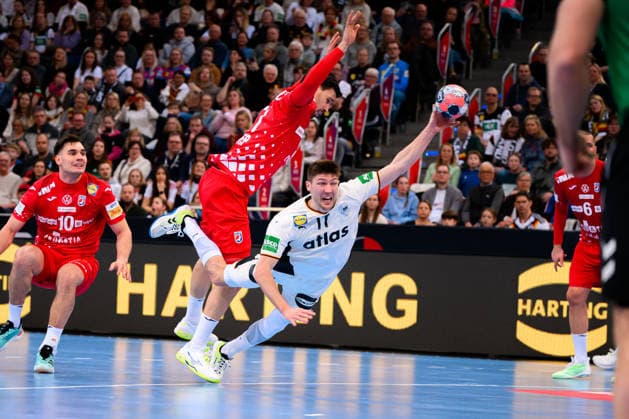 Hannover Handball Laenderspiel Germany Croatia Ivan Martinovic Croatia , Lukas Zerbe Germany Hannover ZAG Arena Nordrhein Westfalen Germany