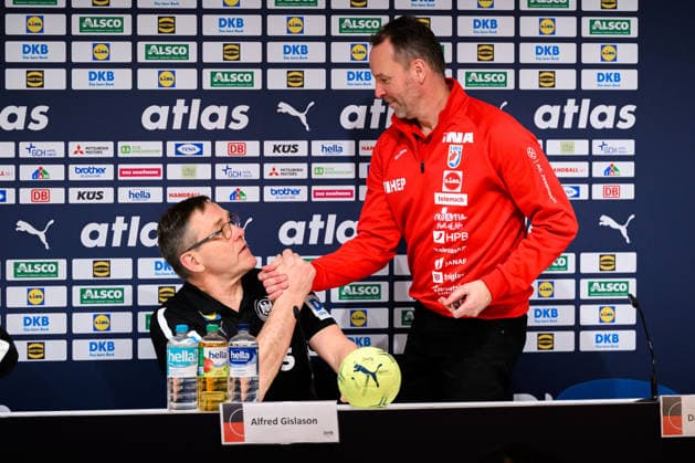 Hannover Handball Laenderspiel Germany Croatia Coach Alfred Gislason Germany , Coach Dagur Sigurdsson Croatia Hannover ZAG Arena Nordrhein Westfalen Germany