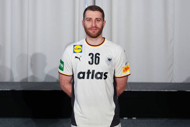 12 01 2026, xydrx, handball, portrait session of the German national team in Hanover ahead of the EHF Euro 2026 Lukas Mertens Lower Saxony Germany