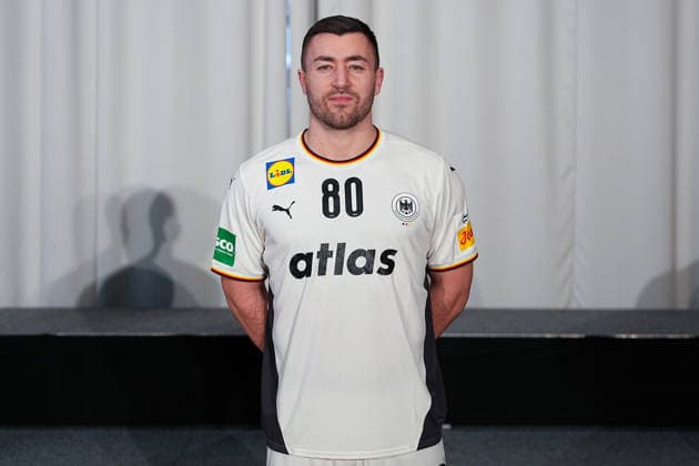 12 01 2026, xydrx, handball, portrait session of the German national team in Hanover ahead of the EHF Euro 2026 Jannik Kohlbacher Lower Saxony Germany