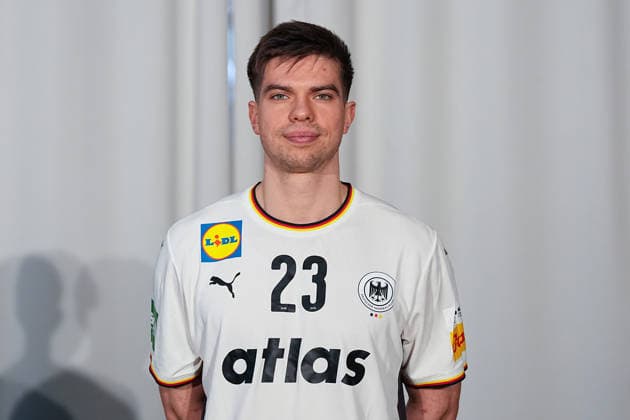 12 01 2026, xydrx, handball, portrait session of the German national team in Hanover ahead of the EHF Euro 2026 Renars Uscins Lower Saxony Germany