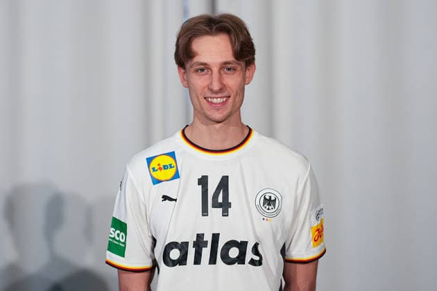 12 01 2026, xydrx, handball, portrait session of the German national team in Hanover ahead of the EHF Euro 2026 Mathis Haeseler Lower Saxony Germany