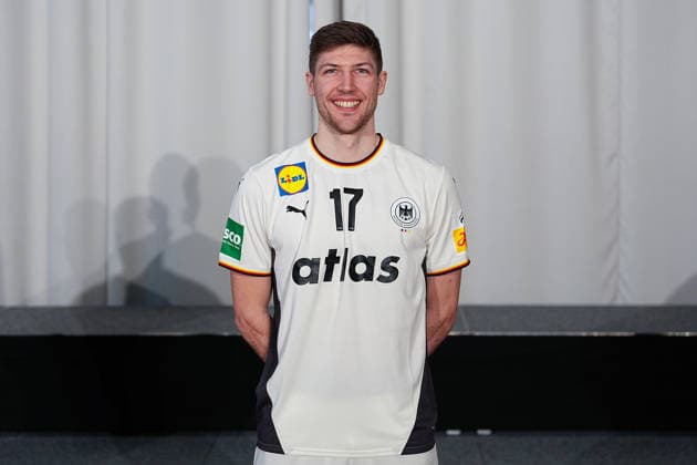 12 01 2026, xydrx, handball, portrait session of the German national team in Hanover ahead of the EHF Euro 2026 Lukas Zerbe Lower Saxony Germany