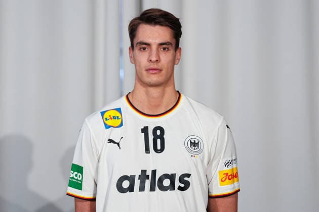 12 01 2026, xydrx, handball, portrait of the German national team in Hanover ahead of the EHF Euro 2026 Julian Koester Lower Saxony Germany