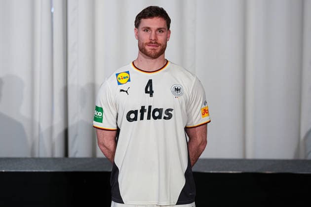 12 01 2026, xydrx, handball, portrait session of the German national team in Hanover ahead of the EHF Euro 2026 Johannes Golla Lower Saxony Germany