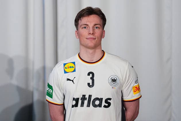 12 01 2026, xydrx, handball, portrait session of the German national team in Hanover ahead of the EHF Euro 2026 Nils Lichtlein Lower Saxony Germany