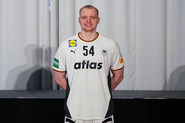 12 01 2026, xydrx, handball, portrait session of the German national team in Hanover ahead of the EHF Euro 2026 Justus Fischer Lower Saxony Germany