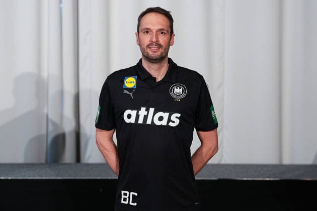 12 01 2026, xydrx, handball, portrait session of the German national team in Hanover ahead of the EHF Euro 2026 Benjamin Chatton Manager National Team Lower Saxony Germany
