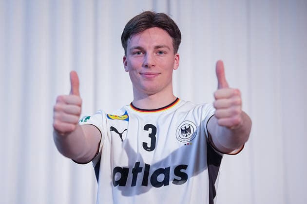 12 01 2026, xydrx, handball, portrait session of the German national team in Hanover ahead of the EHF Euro 2026 Nils Lichtlein Lower Saxony Germany