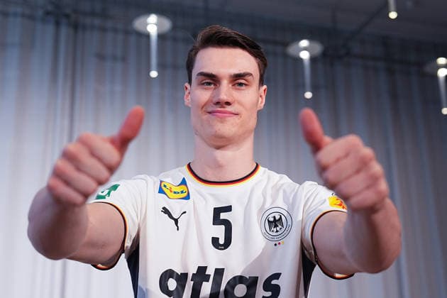 12 01 2026, xydrx, handball, portrait session of the German national team in Hanover ahead of the EHF Euro 2026 Miro Schluroff Lower Saxony Germany