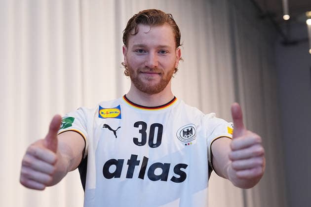 12 01 2026, xydrx, handball, portrait session of the German national team in Hanover ahead of the EHF Euro 2026 Tom Kiesler Lower Saxony Germany
