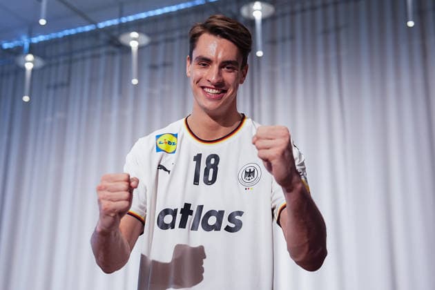 12 01 2026, xydrx, handball, portrait of the German national team in Hanover ahead of the EHF Euro 2026 Julian Koester Lower Saxony Germany