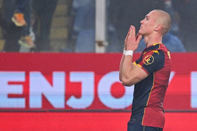 Genoa™s Leo Skiri Ostigard celebrates after scoring a goal for his team during the Serie A soccer match between Genoa and Cagliari at the Luigi Ferraris Stadium in Genoa, Italy - Monday, January 12, 2026. - Soccer .  Copyright: xTanoxPecoraro LaPressex