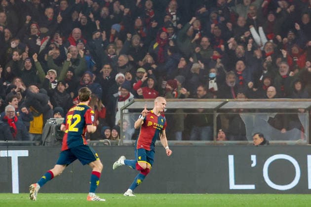 Genoa™s Leo Skiri Ostigard celebrates after scoring a goal for his team during the Serie A soccer match between Genoa and Cagliari at the Luigi Ferraris Stadium in Genoa, Italy - Monday, January 12, 2026. - Soccer .  Copyright: xTanoxPecoraro LaPressex