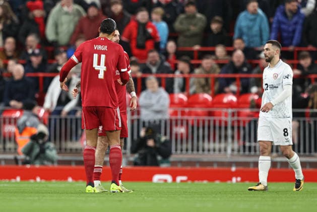 Emirates FA Cup Third Round Liverpool v Barnsley Virgil van Dijk of Liverpool celebrates with Dominik Szoboszlai of Liverpool scores to make it 1-0 during the Emirates FA Cup Third Round match Liverpool vs Barnsley at Anfield, Liverpool, United Kingdom, 12th January 2026 (Photo by Alfie Cosgrove News Images) Liverpool Anfield Merseyside United Kingdom Copyright: xAlfiexCosgrove NewsxImagesx