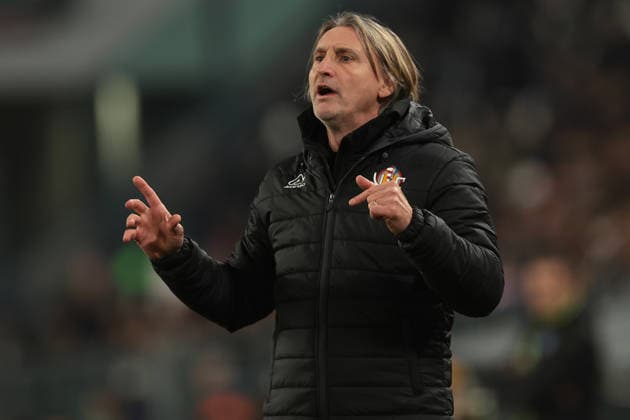 Turin, Italy, 12th January 2026. Davide Nicola Head Coach of US Cremonese reacts during the Juventus vs US Cremonese Serie A match at Allianz Stadium, Turin. Picture credit should read: Jonathan Moscrop Sportimage EDITORIAL USE ONLY. No use with unauthorised audio, video, data, fixture lists, club league logos or live services. Online in-match use limited to 120 images, no video emulation. No use in betting, games or single club league player publications. SPI_024_JM_JUVE_CREMONESE_ SPI-4412-0024