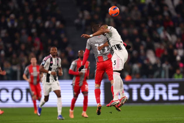 Jamie Vardy (US Cremonese) und Gleison Bremer (Juventus FC) battle for the ball, Serie A, Juventus FC v US Cremonese , Allianz Stadium, January 12, 2026, Turin, Italy.