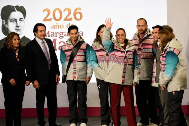 January 12, 2026, Mexico City, Ciudad de Mexico, Mexico: MexicoÃ¢â‚¬â ¢s President Claudia Sheinbaum Pardo, Romel Pacheco, MaroÂ­a Joso AlcaloÂ¡ accompanied by the athletes Donovan Carrillo, Sarah Schleper, Allan Corona and Regina MartoÂ­nez, during the flag-raising ceremony for the Mexican team for the XXV edition of the Milan-Cortina 2026 Winter Olympic Games, Olympische Spiele, Olympia, OS during a news conference at the National Palace. on January 12, 2026 in Mexico City, Mexico. Mexico City Mexico - ZUMAe321 20260112_zsa_e321_002 Copyright: xLuisxBarronx