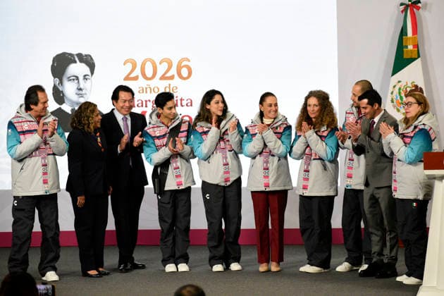 January 12, 2026, Mexico City, Ciudad de Mexico, Mexico: MexicoÃ¢â‚¬â ¢s President Claudia Sheinbaum Pardo, Romel Pacheco, MaroÂ­a Joso AlcaloÂ¡ accompanied by the athletes Donovan Carrillo, Sarah Schleper, Allan Corona and Regina MartoÂ­nez, pose during the flag-raising ceremony for the Mexican team for the XXV edition of the Milan-Cortina 2026 Winter Olympic Games, Olympische Spiele, Olympia, OS during a news conference at the National Palace. on January 12, 2026 in Mexico City, Mexico. Mexico City Mexico - ZUMAe321 20260112_zsa_e321_006 Copyright: xLuisxBarronx