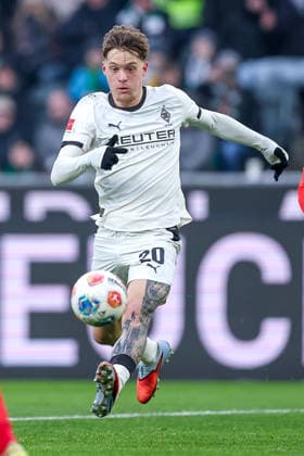 11 01 2026, Football, Borussia Mönchengladbach FC Augsburg, 1 Soccer Bundesliga, 16 Matchday, Borussia Park, Season 2025 2026 Luca Netz Borussia Mönchengladbach 20 DFB regulations prohibit any use of photographs as image sequences and or quasi video Nordrhein Westfalen Germany