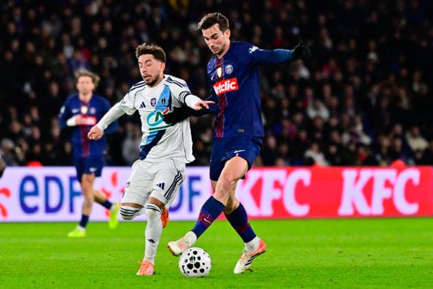FOOTBALL : PSG vs PFC - Coupe de France - 12 01 2026 Maxime Lopez ( PFC ) and Fabian Ruiz ( PSG ) during the French Cup match between Paris Saint Germain and Paris Football Club at Parc Des Princes on January 12 , 2026 in Paris, France. ( Photo by Federico Pestelini PsnewZ ) - ParisFrance  Copyright: xFedericoxPestelinix