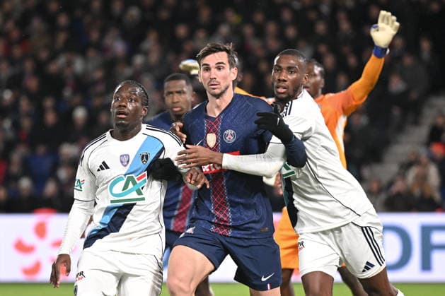 Paris Saint-Germain v Paris FC - French Cup 2025 2026 17 Adama CAMARA (pfc) - 19 Nhoa SANGUI (pfc) - 08 Fabian RUIZ PENA (psg) during the French Cup match between Paris and Paris on January 12, 2026 at Parc des Princes in Paris, France. Paris France  Copyright: xFEPx 776440462