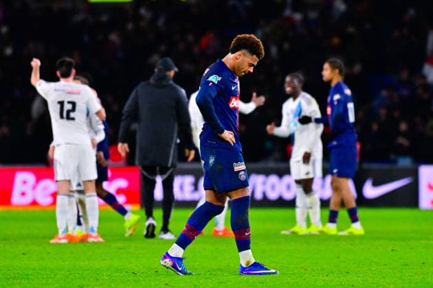 FOOTBALL : PSG vs PFC - Coupe de France - 12 01 2026 Desire Doue ( PSG ) looks dejected following the French Cup match between Paris Saint Germain and Paris Football Club at Parc Des Princes on January 12 , 2026 in Paris, France. ( Photo by Federico Pestelini PsnewZ ) - ParisFrance  Copyright: xFedericoxPestelinix