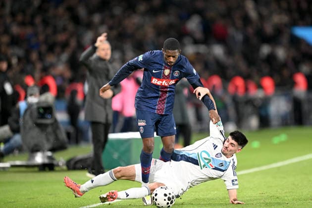 Paris Saint-Germain v Paris FC - French Cup 2025 2026 28 Thibault DE SMET (pfc) - 10 Ousmane DEMBELE (psg) during the French Cup match between Paris and Paris on January 12, 2026 at Parc des Princes in Paris, France. Paris France  Copyright: xFEPx 776440462