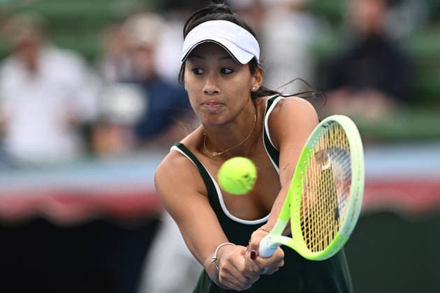 TENNIS KOOYONG CLASSIC, Priscilla Hon of Australia in action against Donna Vekic of Croatia during the Kooyong Classic at the Kooyong Lawn Tennis Club in Melbourne, Tuesday, January 13, 2026. ( NO ARCHIVING, EDITORIAL USE ONLY MELBOURNE VICTORIA AUSTRALIA  Copyright: xJOELxCARRETTx 20260113140029612285
