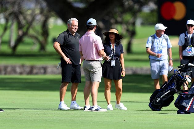 January 12, 2026 - Genndy Tartakovsky and his son Jacob chat with a guest during a Pro-Am prior to the 2026 Sony Open in Hawaii at Waialae Country Club in Honolulu, HI - CSM Honolulu USA - ZUMAc04_ 20260112_zma_c04_042 Copyright: xAndrewxLeex