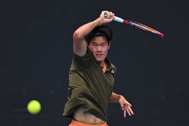 TENNIS AUSTRALIAN OPEN QUALIFYING, Michael Zheng of the USA in action against Cruz Hewitt of Australia during their qualifying match for the Australian Open tennis tournament at Melbourne Park in Melbourne, Tuesday, January 13, 2026. ( NO ARCHIVING, EDITORIAL USE ONLY MELBOURNE VICTORIA AUSTRALIA  Copyright: xJAMESxROSSx 20260113180487857449