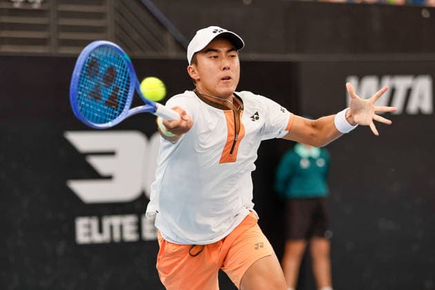 January 13, 2026, Adelaide, South Australia, Australia: RINKY HIJIKATA of Australia in action during his first round win over compatriot Tristan SCHOOLKATE of Australia 6-4, 6-4, during the 2026 Adelaide International Tennis Tournament Adelaide Australia - ZUMAw216 20260113_zsp_w216_018 Copyright: xMarkxWilloughbyx