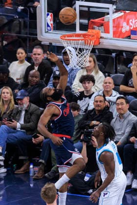 January 12, 2026, Inglewood, California, USA: James Harden 1 of the Los Angeles Clippers scores with a layup during their regular season NBA, Basketball Herren, USA game against the Charlotte Hornets on Monday January 12, 2026 at Intuit Dome in Inglewood, California. Clippers defeat Hornets, 117-109. ARIANA RUIZ PI Inglewood USA - ZUMAp124 20260112_zaa_p124_024 Copyright: xArianaxRuizx