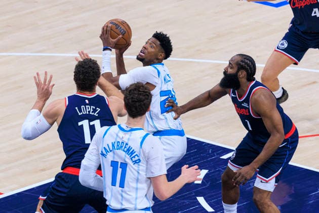 January 12, 2026, Inglewood, California, USA: Brook Lopez 11 and James Harden 1 of the Los Angeles Clippers tries to block a shot by Brandon Miller 24 of the Charlotte Hornets in a 2025 NBA, Basketball Herren, USA regular season game on Monday January 12, 2026 at Intuit Dome Arena in Inglewood, California. JAVIER ROJAS PI Inglewood USA - ZUMAp124 20260112_zaa_p124_065 Copyright: xJavierxRojasx